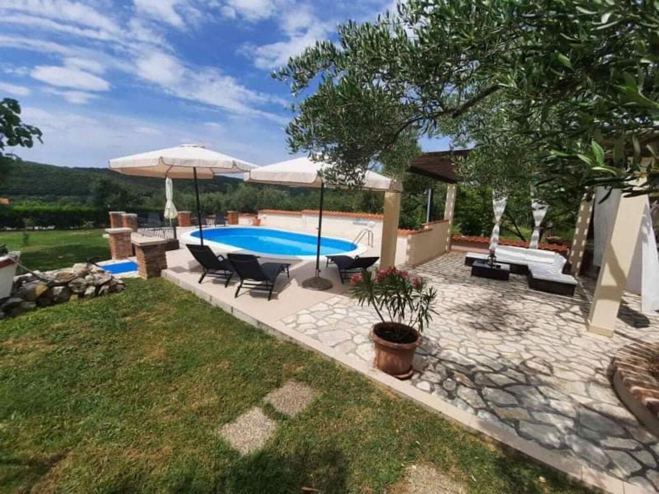 Apartments Robi- Swimming Pool And Beautiful Garden Kampor Kültér fotó