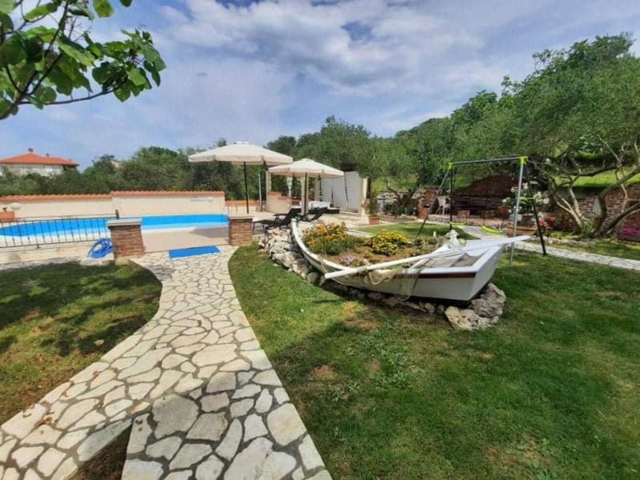 Apartments Robi- Swimming Pool And Beautiful Garden Kampor Kültér fotó